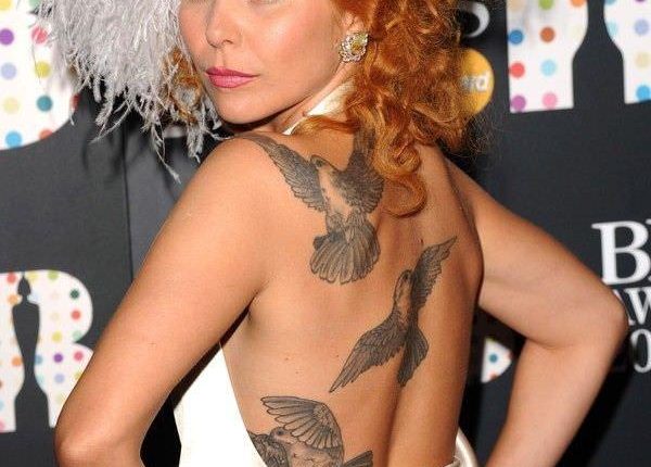95 Popular Dove Tattoos (with Meaning)