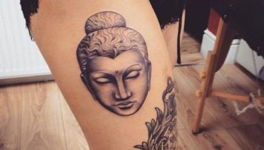 195 Thigh Tattoo Ideas to Flaunt Your Style