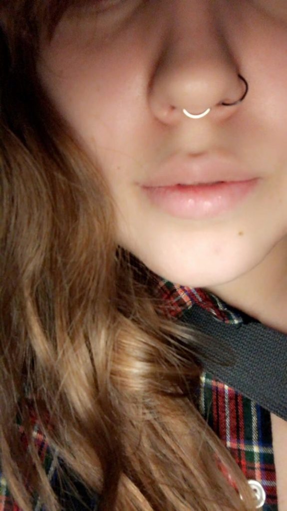Piercing no nariz 101 tudo o que você precisa saber Volta