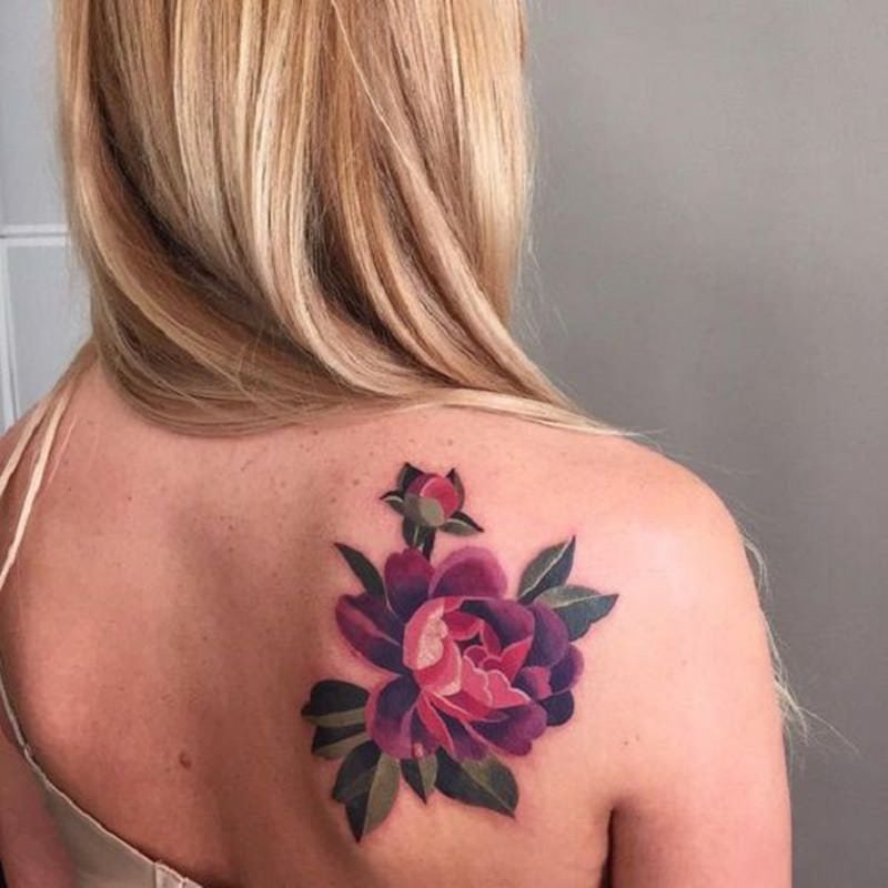 23 Edgy Back of Neck Tattoos for Women - StayGlam
