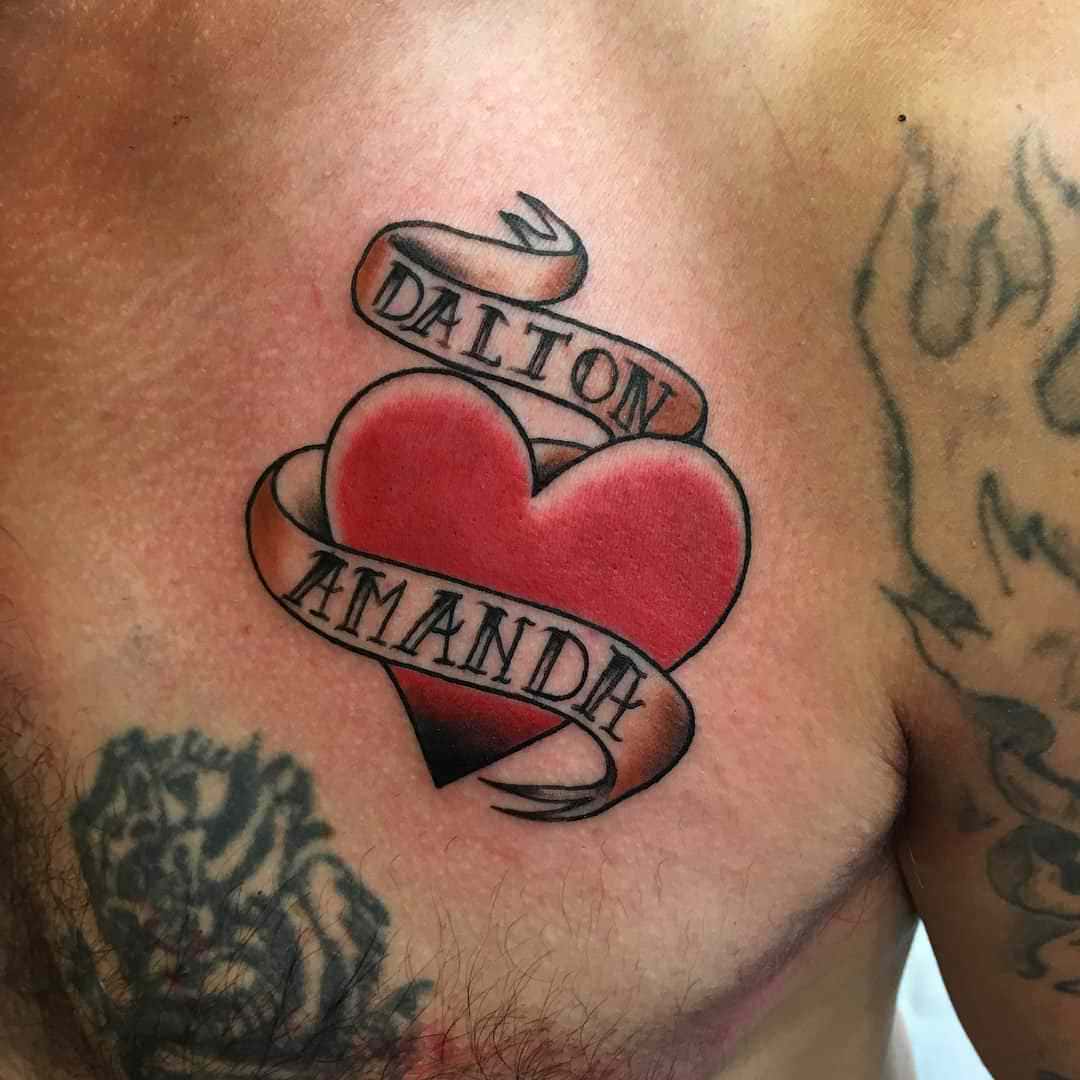Saw to try it on a tattoo. The little golden heart where his hand is ... |  TikTok